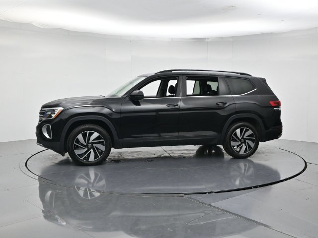 Used 2025 Volkswagen Atlas SE FWD image 6