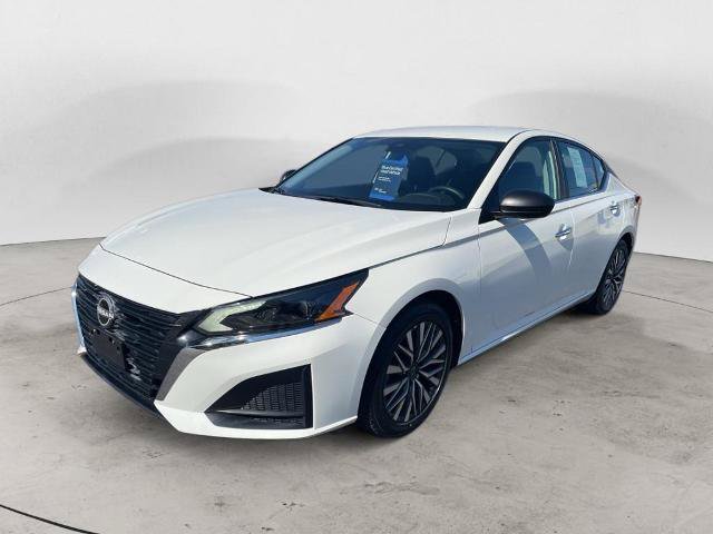 Used 2025 Nissan Altima 2.5 SV