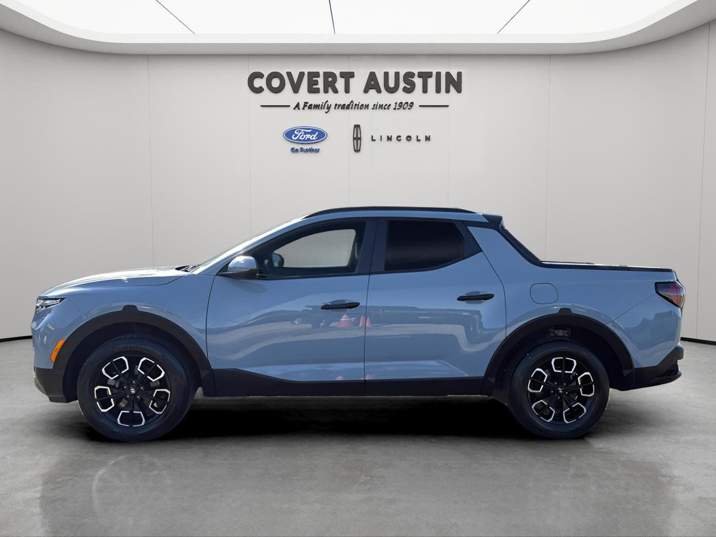 Used 2023 Hyundai Santa Cruz SEL w/ Activity Package image 2