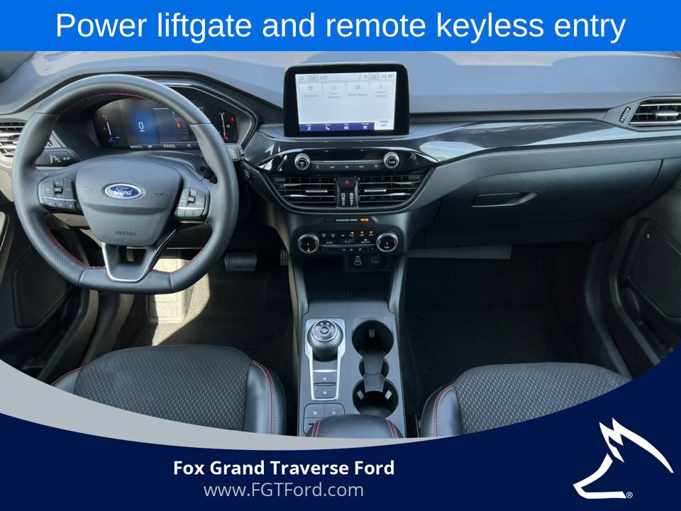 Certified 2025 Ford Escape ST-Line Select AWD/4WD image 3