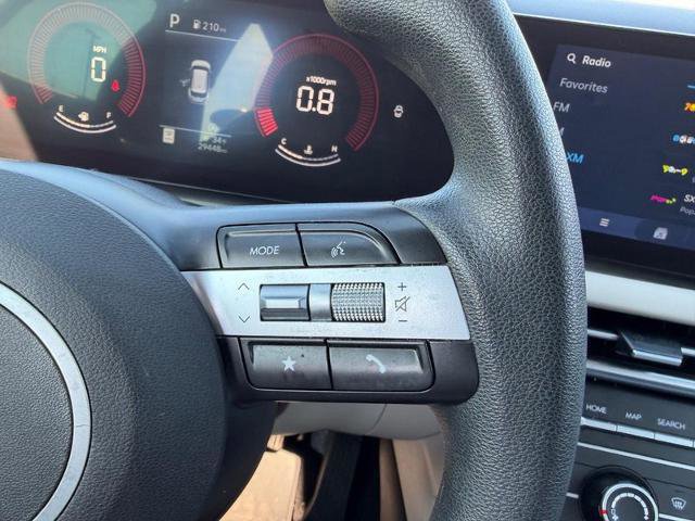 Used 2025 Hyundai Tucson SE image 13