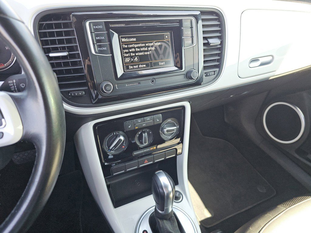 Used 2019 Volkswagen Beetle 2.0T S FWD image 29