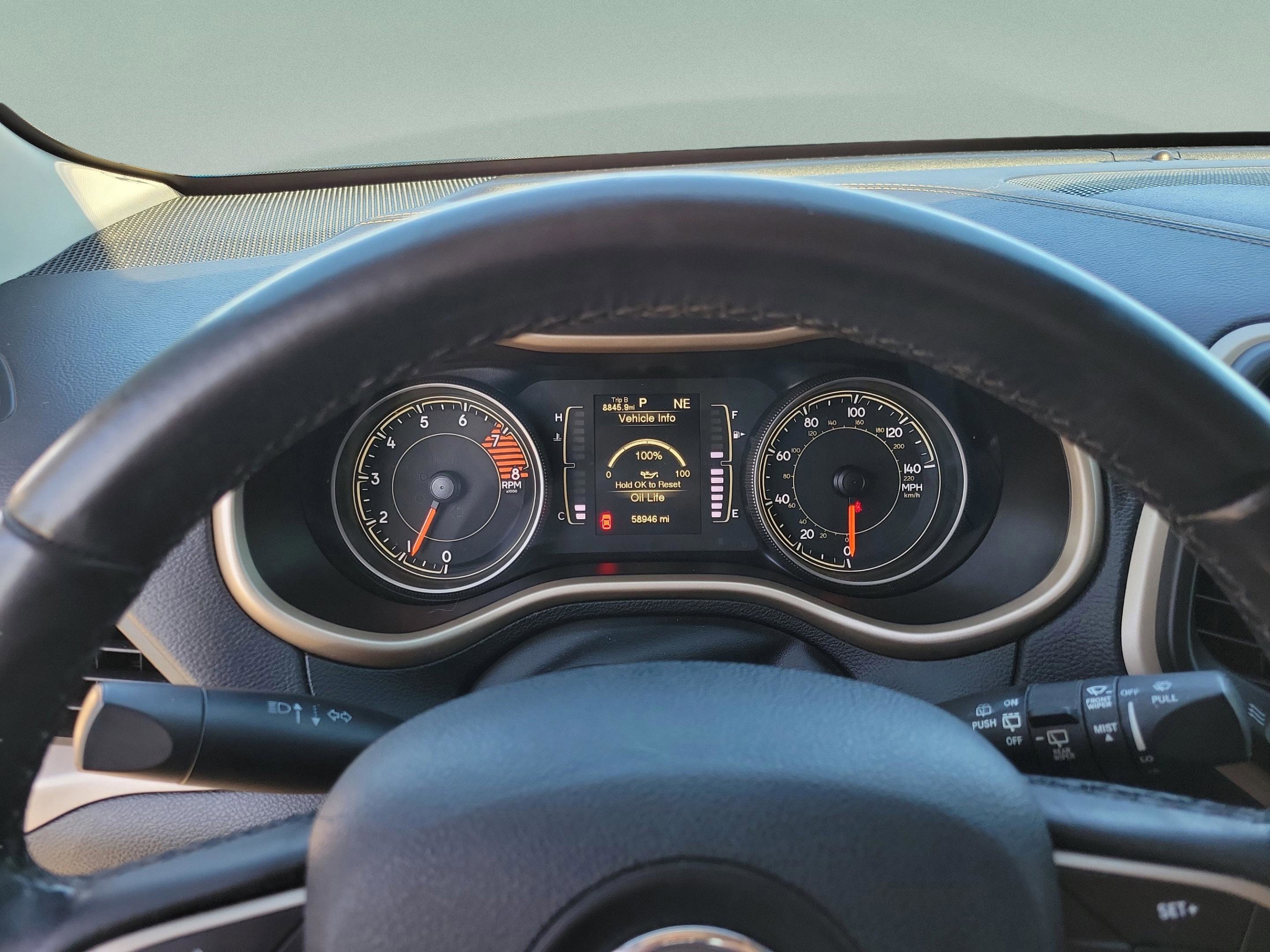 Used 2018 Jeep Cherokee Latitude w/ Altitude Package image 14