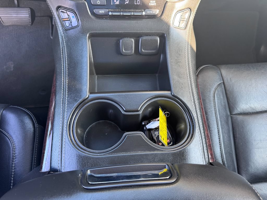 Used 2019 GMC Yukon XL SLT AWD/4WD image 16