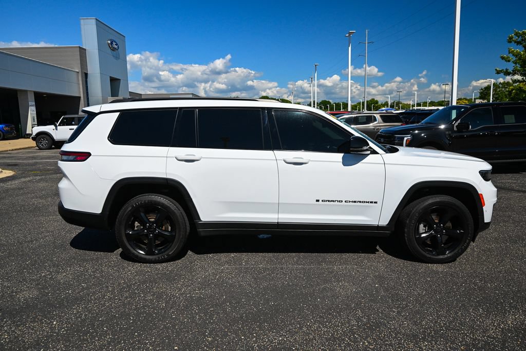 Used 2022 Jeep Grand Cherokee L Limited w/ Luxury Tech Group II AWD/4WD image 3