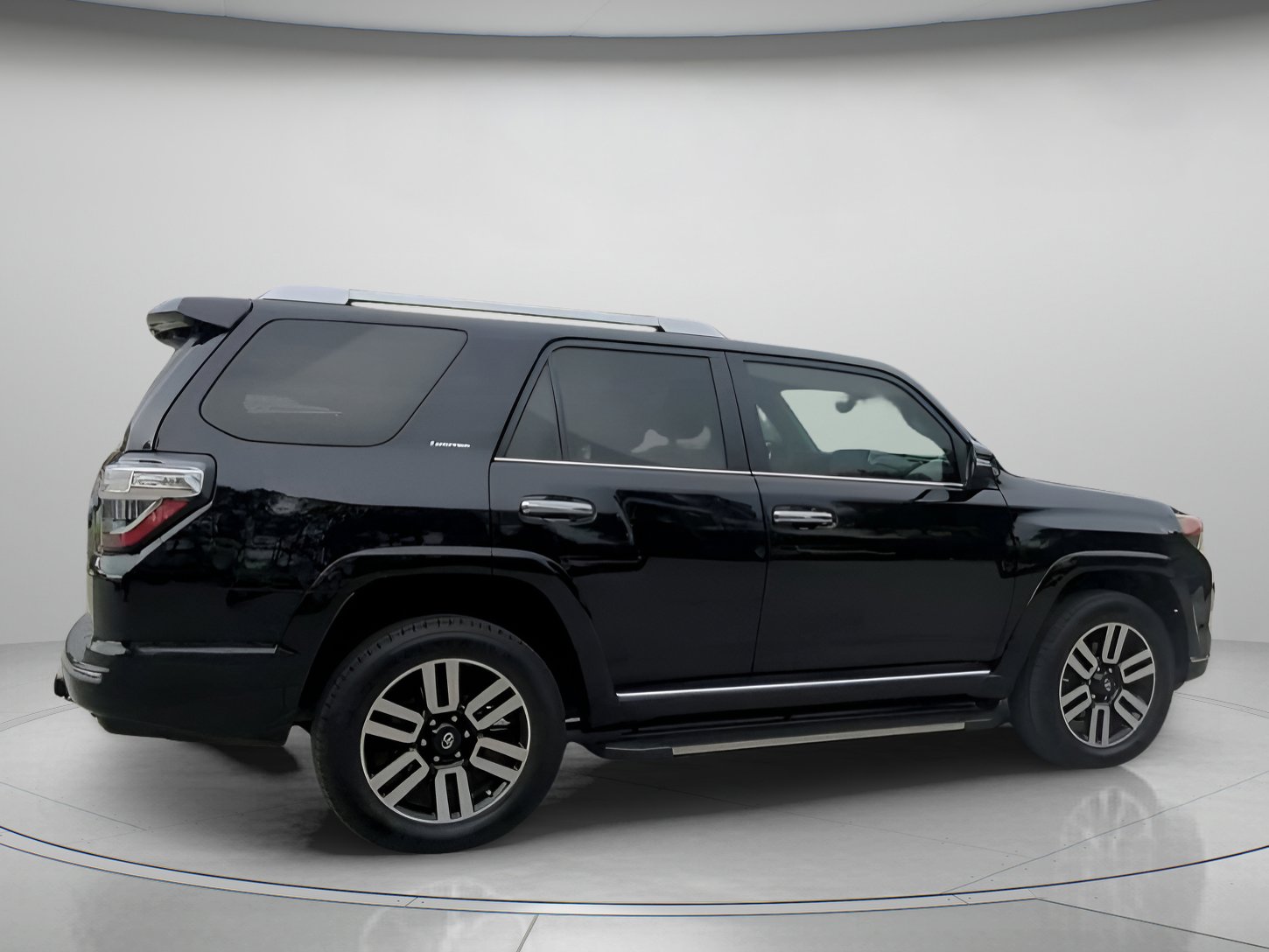 Used 2018 Toyota 4Runner Limited AWD/4WD image 30