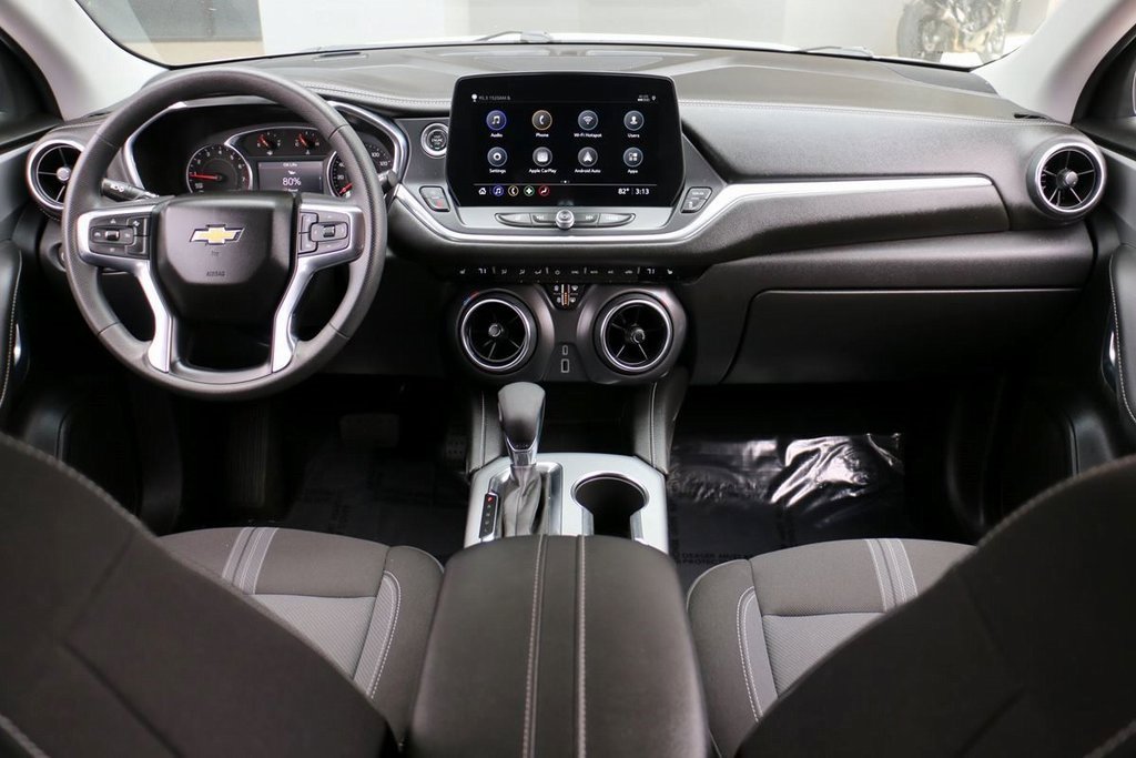 Used 2025 Chevrolet Blazer LT image 26