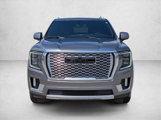 Used 2022 GMC Yukon XL Denali AWD/4WD image 3