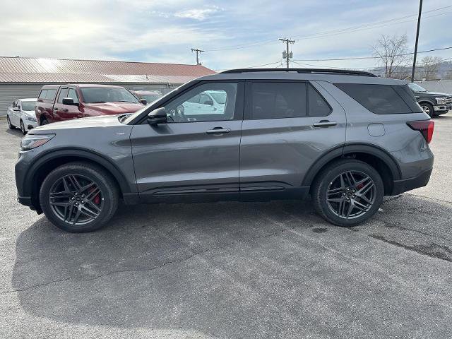 Certified 2025 Ford Explorer ST-Line w/ ST-Line Street Pack image 6