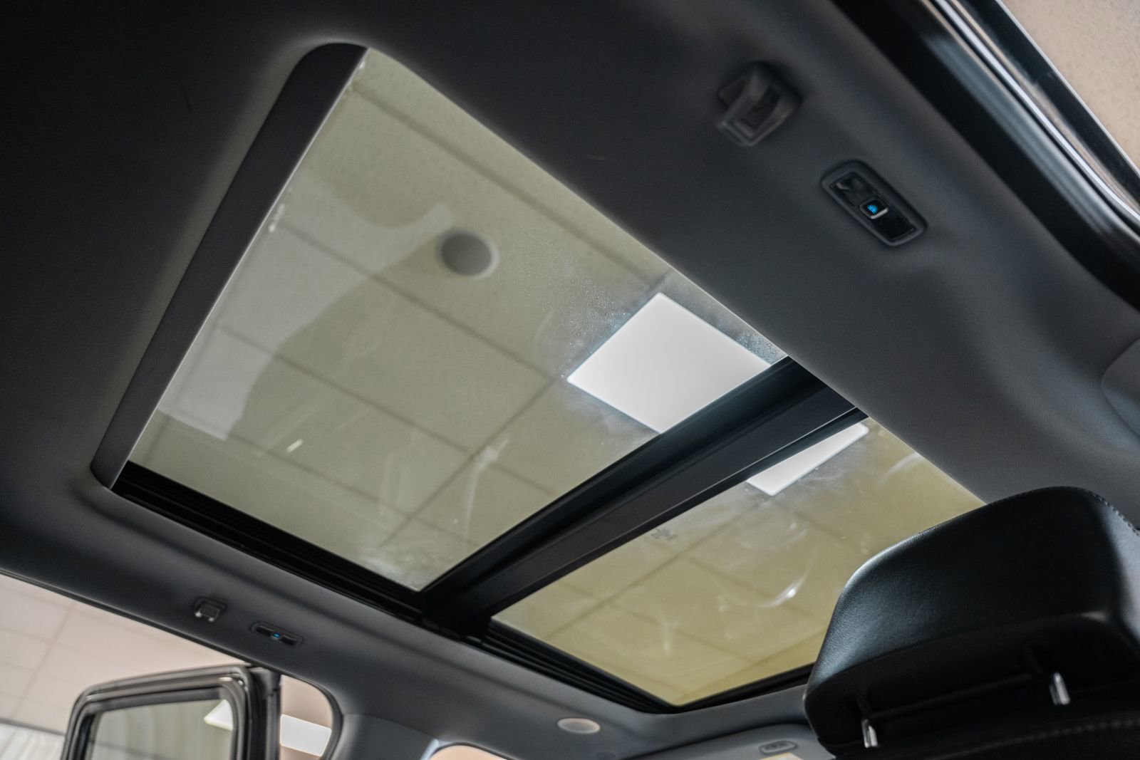 Certified 2024 Ford F250 Lariat w/ Lariat Ultimate Package image 47