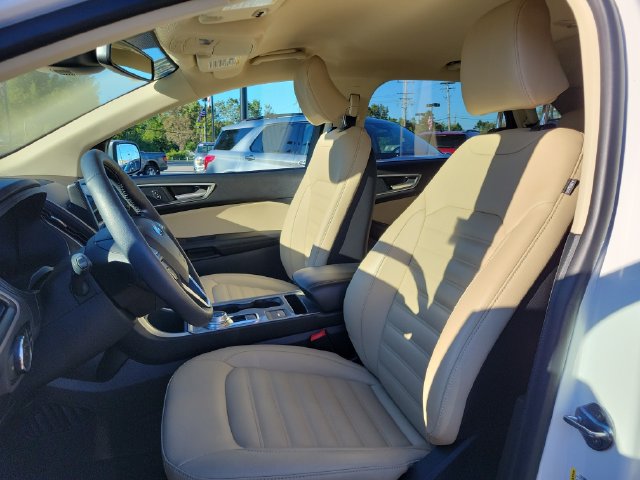 Certified 2024 Ford Edge SEL w/ Convenience Package AWD/4WD image 9