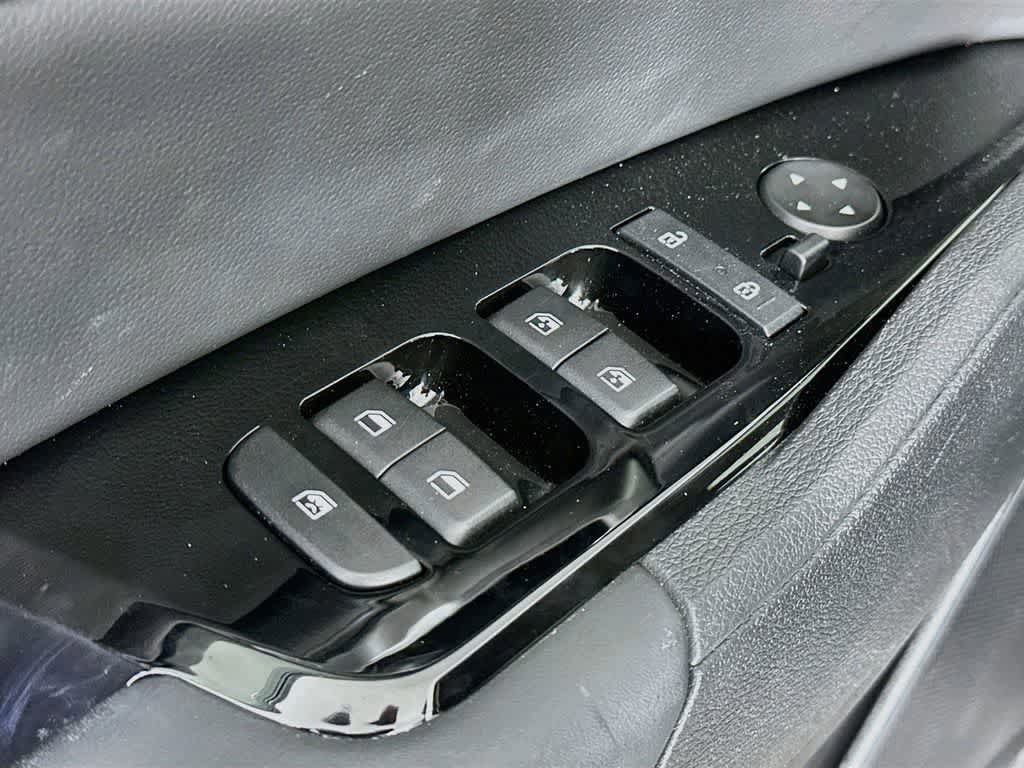 Used 2025 Kia Sportage EX FWD image 29