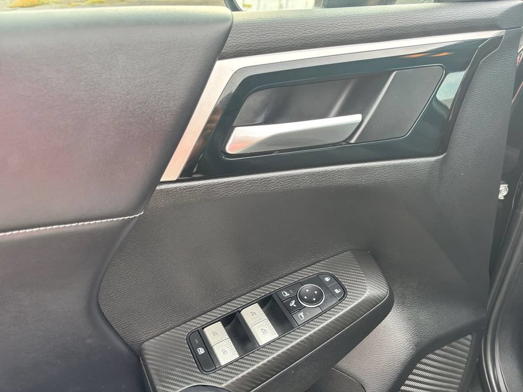 Used 2023 Mitsubishi Outlander SE Black Edition AWD/4WD image 16