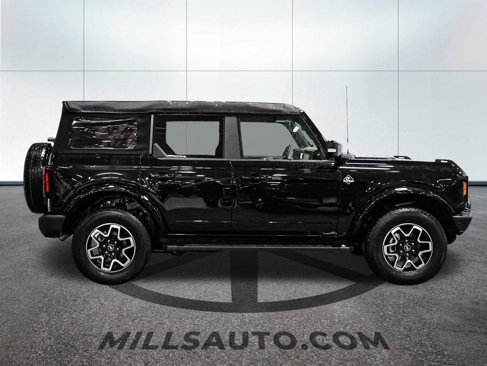 Certified 2024 Ford Bronco Outer Banks image 3