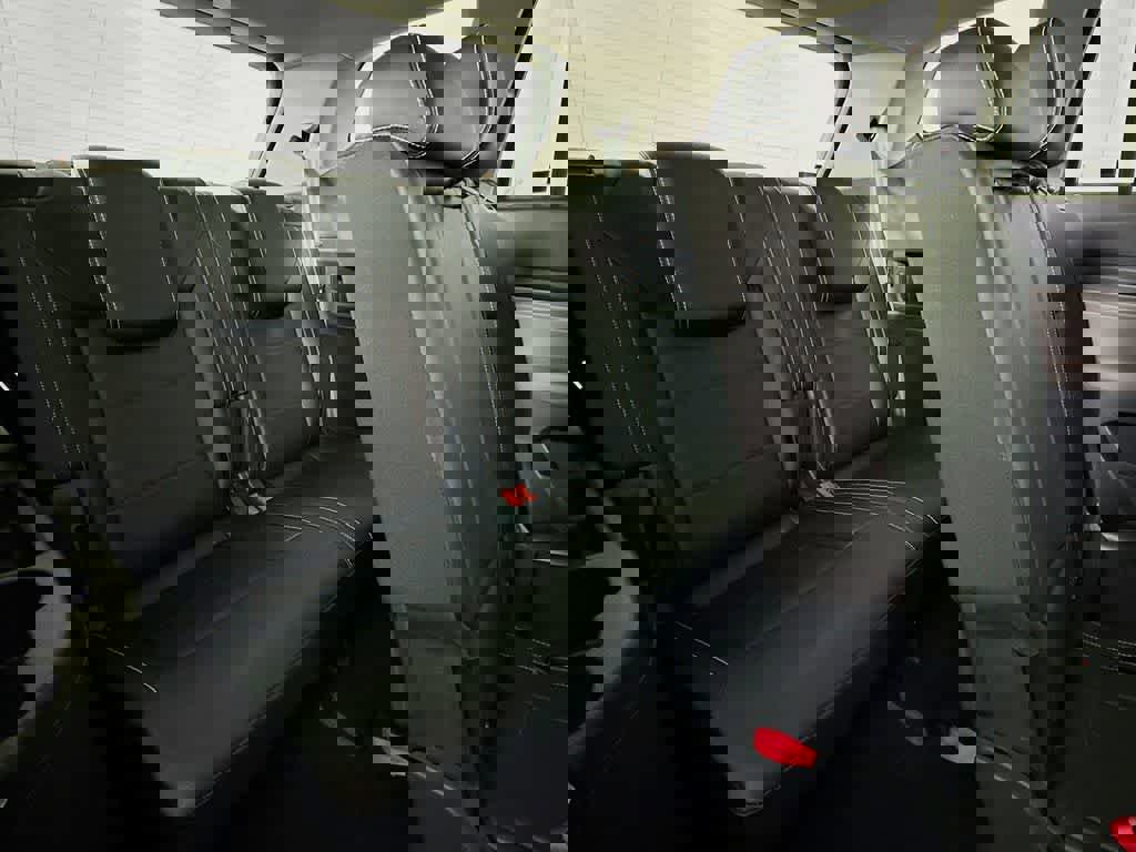 Used 2021 Volkswagen Atlas SE w/ Panoramic Sunroof Package image 32