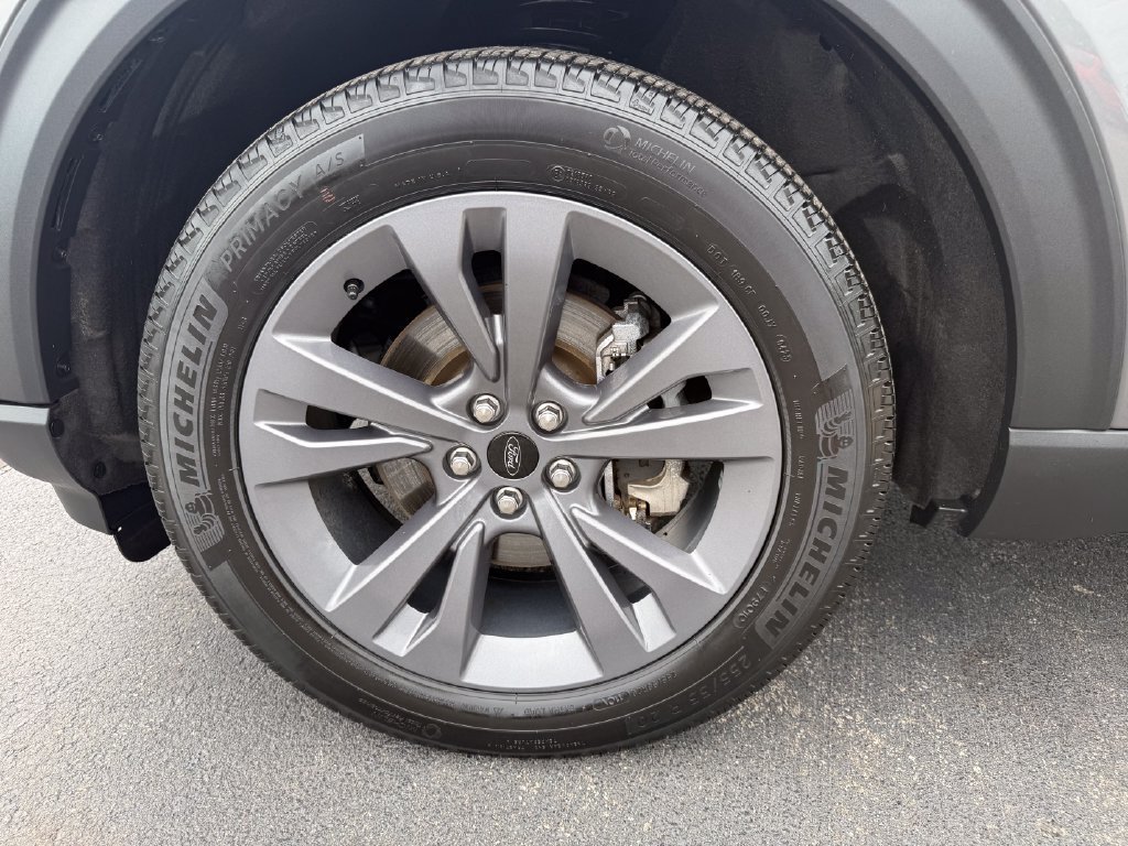 Certified 2023 Ford Explorer XLT w/ Equipment Group 202A AWD/4WD image 12