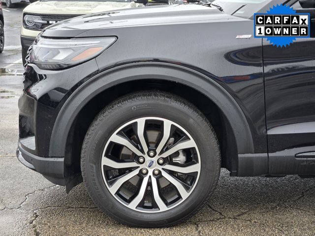 Certified 2025 Ford Explorer ST-Line AWD/4WD image 9