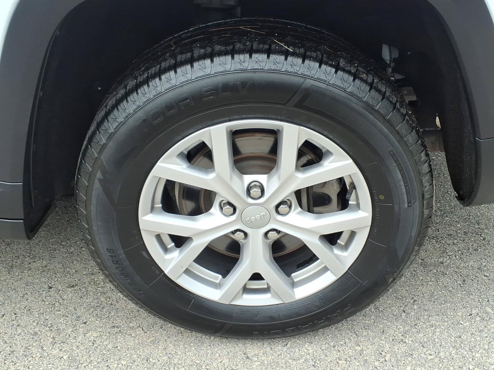 Used 2021 Jeep Grand Cherokee L Limited AWD/4WD image 9