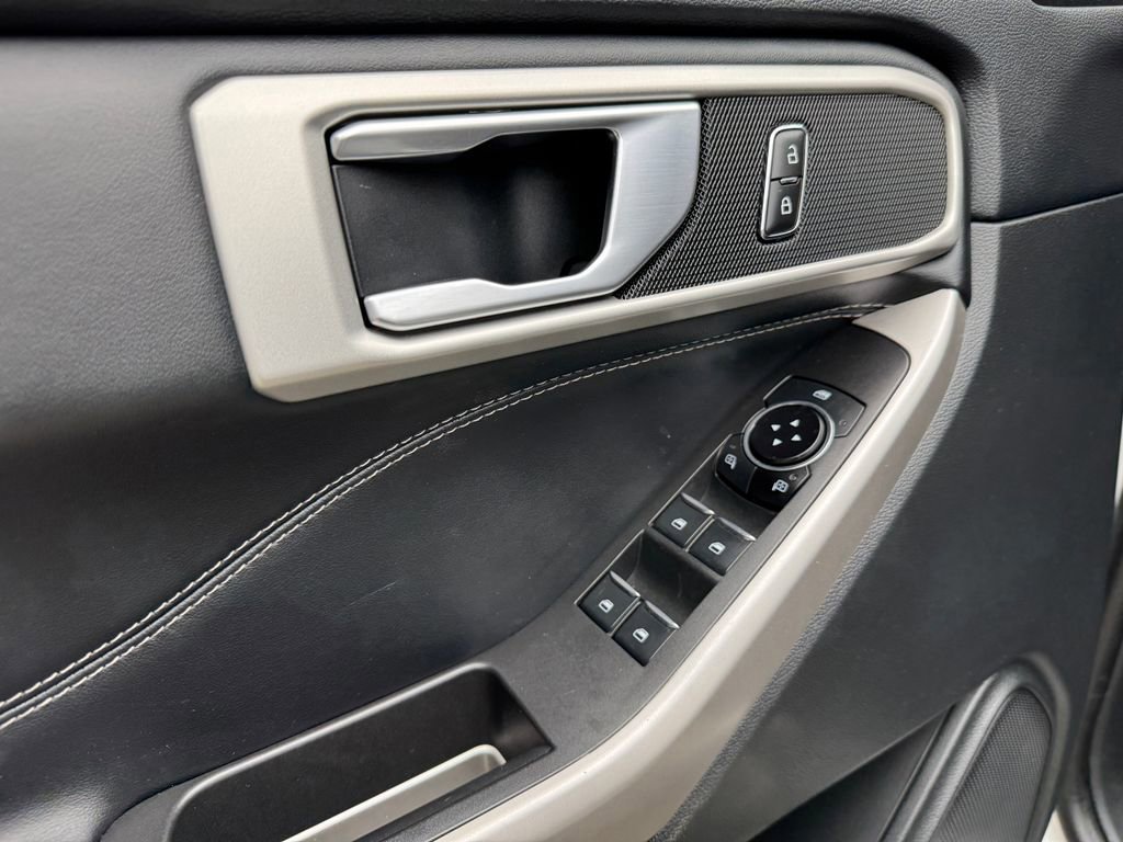 Certified 2023 Ford Explorer XLT w/ Equipment Group 202A image 14