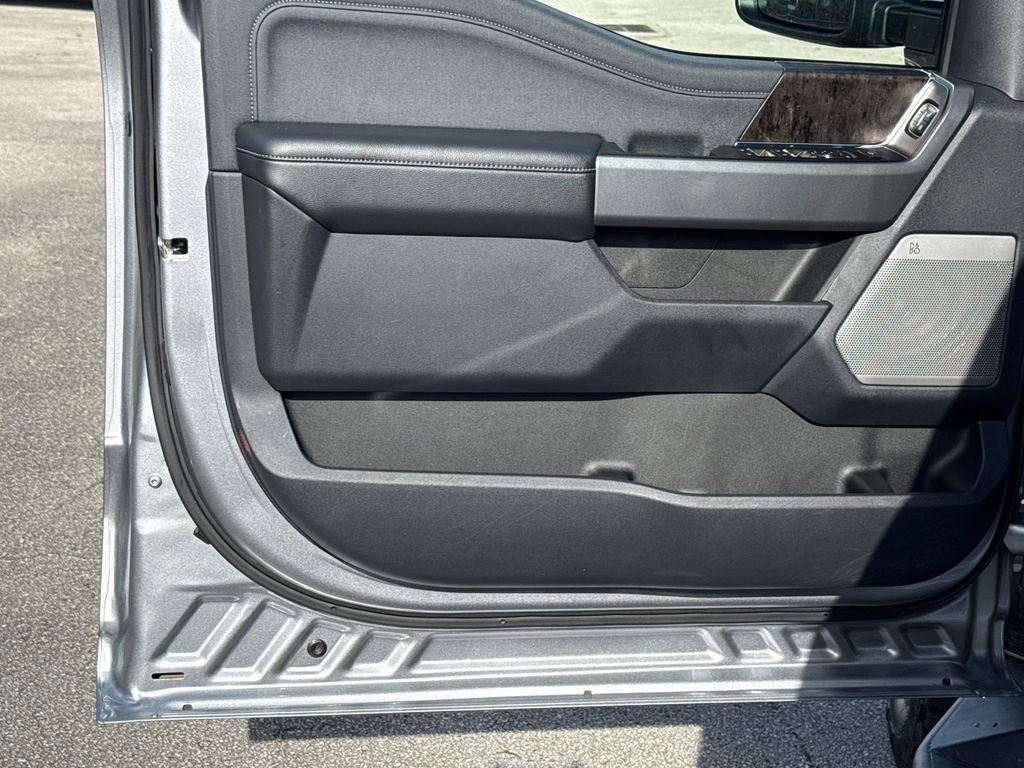 Certified 2024 Ford F250 Lariat w/ Sport Appearance Package image 13