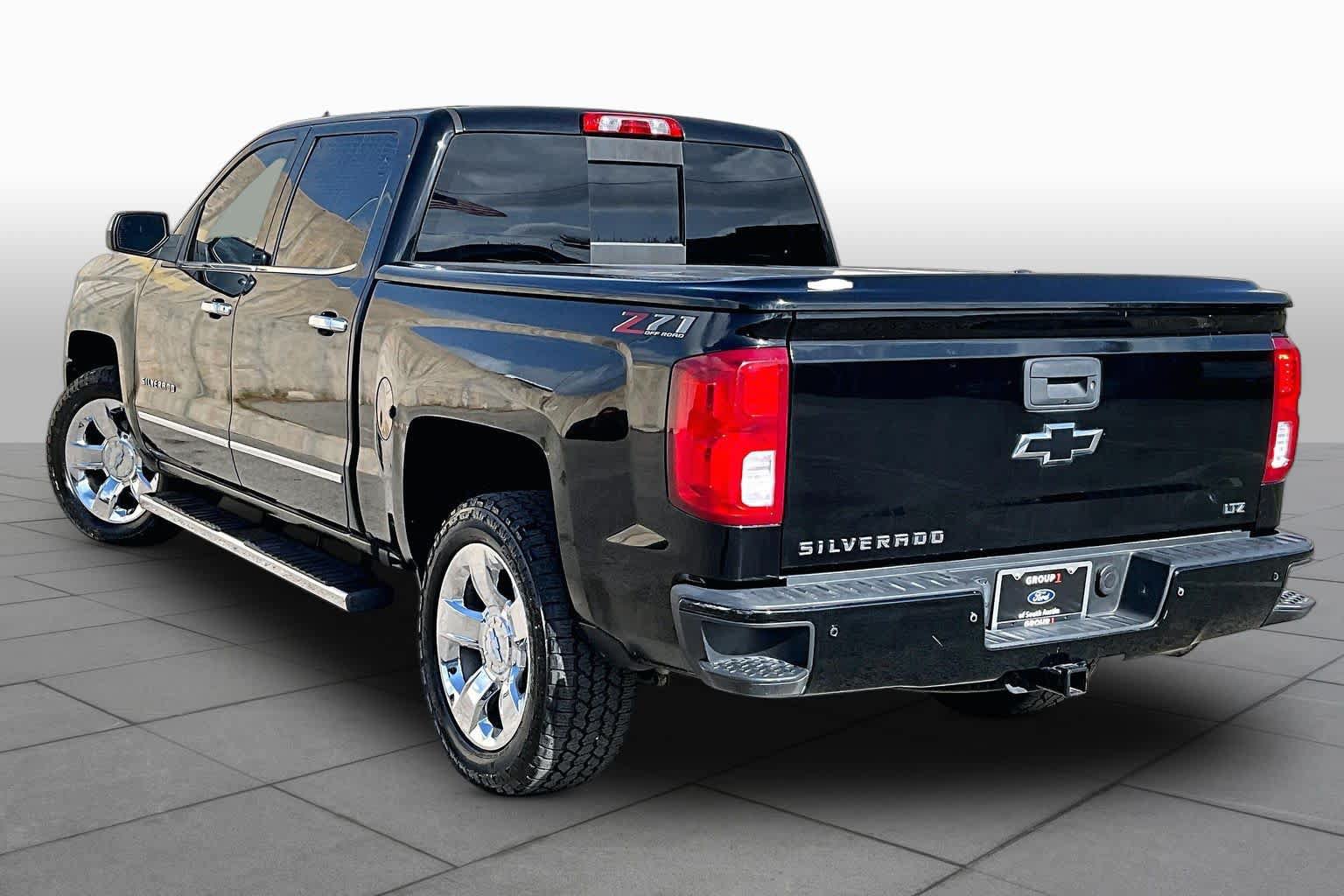 Used 2018 Chevrolet Silverado 1500 LTZ Z71 w/ LTZ Plus Package AWD/4WD image 6