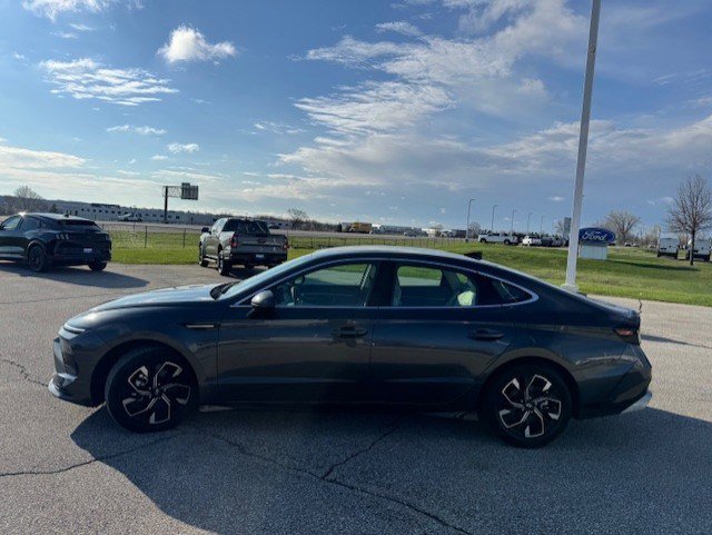 Used 2025 Hyundai Sonata SEL FWD image 6