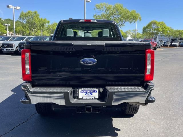 Certified 2023 Ford F250 XL w/ XL Off-Road Package AWD/4WD image 5