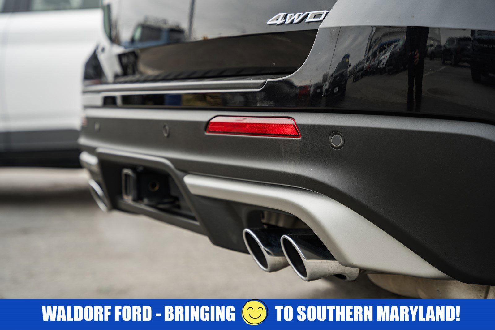 Certified 2025 Ford Explorer Platinum w/ Ultimate Package image 7