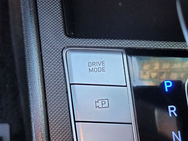 Used 2025 Hyundai Elantra SE FWD image 20