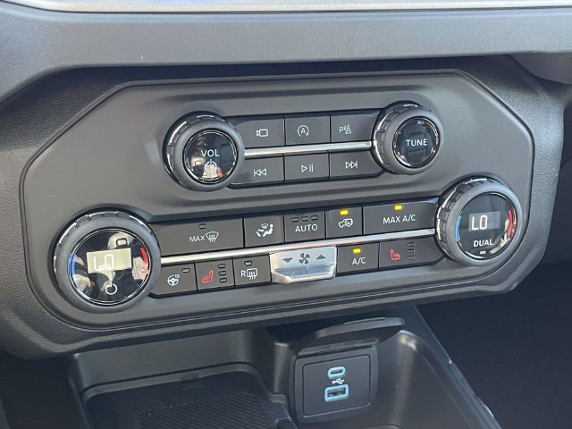 Certified 2025 Ford Bronco Outer Banks AWD/4WD image 26