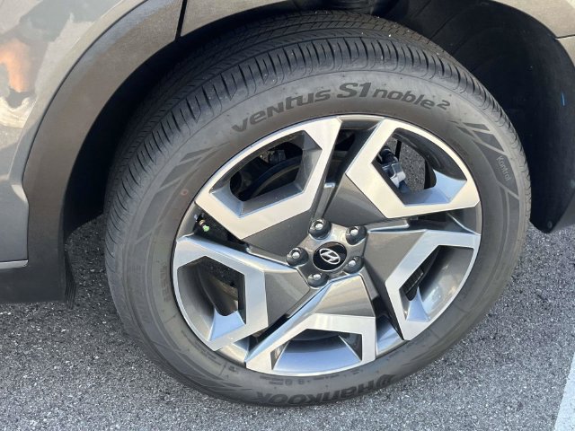 Used 2024 Hyundai Palisade Limited AWD/4WD image 11