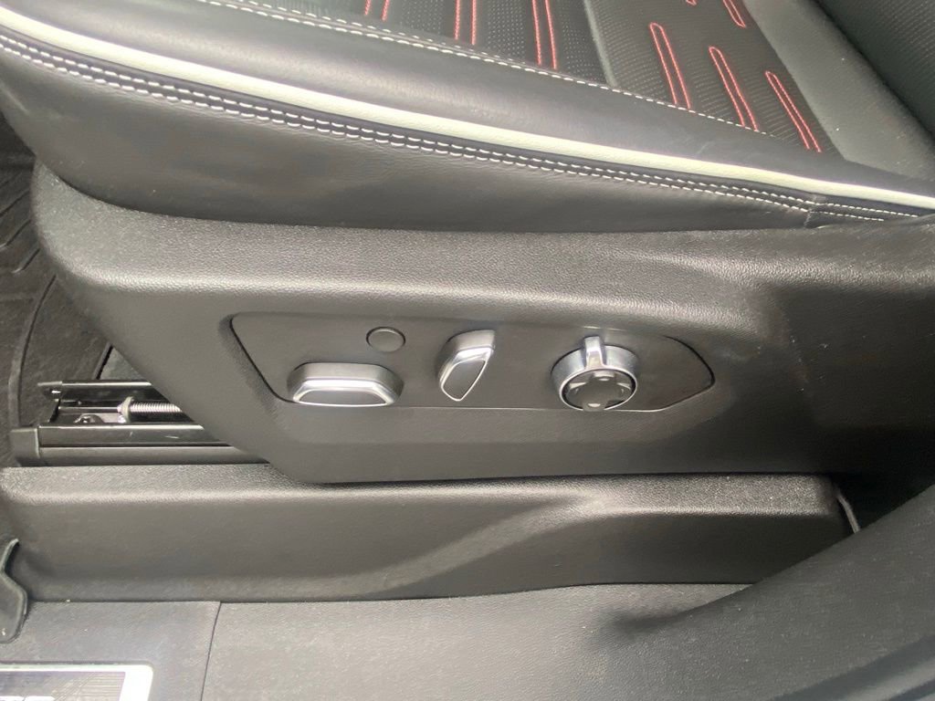 Used 2025 GMC Yukon AT4 Ultimate image 10