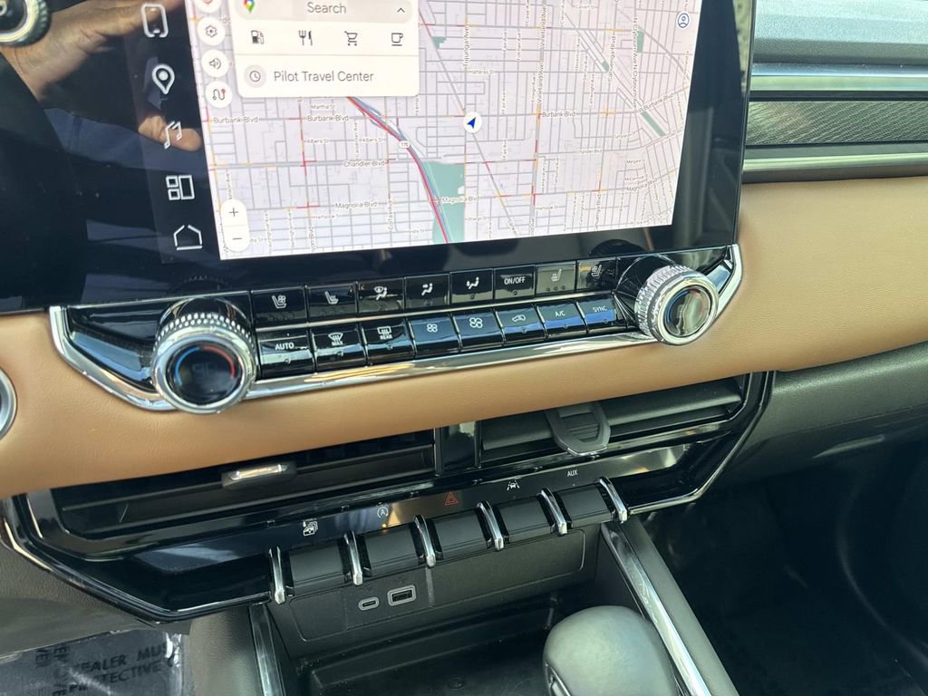 Used 2025 GMC Canyon AT4 w/ AT4 Premium Package image 26