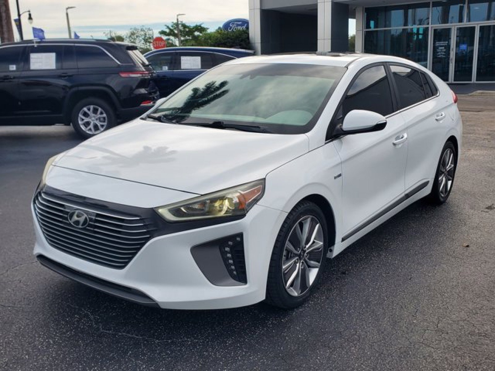 Used 2019 Hyundai Ioniq Limited w/ Ultimate Package 02 image 3