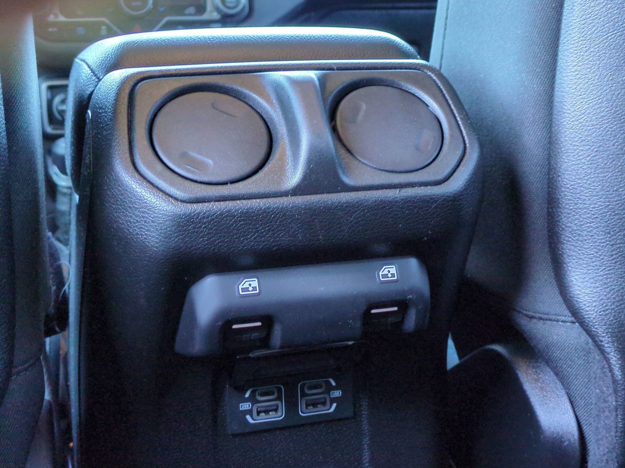 Used 2024 Jeep Wrangler Unlimited Rubicon 4xe AWD/4WD image 25