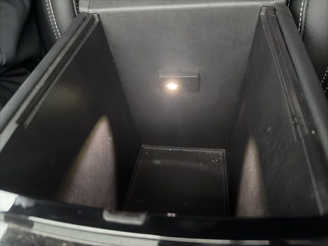 Used 2025 Chevrolet Traverse LT w/ Driver Confidence Package image 37