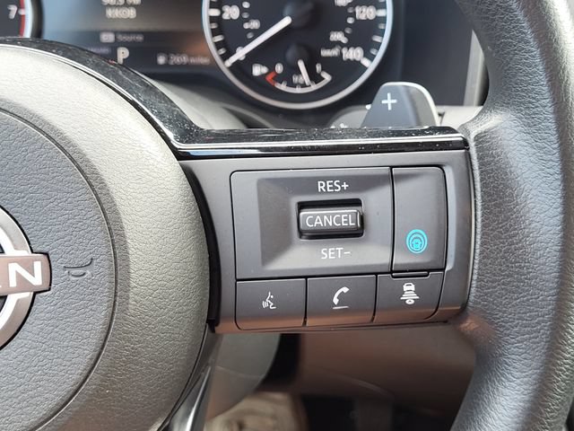 Used 2023 Nissan Rogue SV FWD image 23