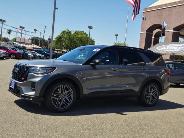 Certified 2025 Ford Explorer ST AWD/4WD image 7