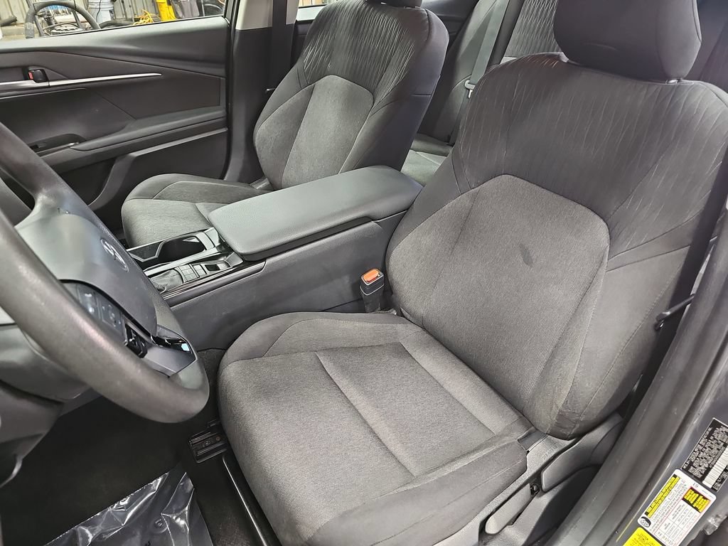 Used 2025 Toyota Camry LE FWD image 11