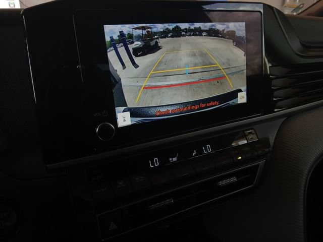 Used 2025 Toyota Camry SE FWD image 10