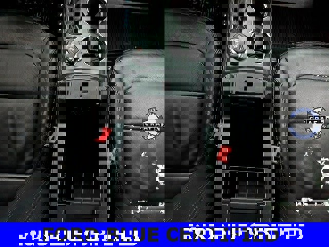 Certified 2018 Ford Explorer XLT w/ Equipment Group 202A image 31