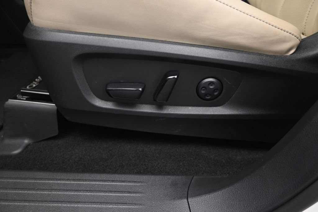 Used 2023 INFINITI QX60 Luxe w/ Performance Audio Package FWD image 22