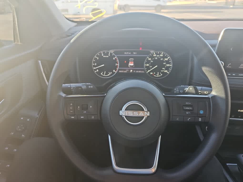 Used 2023 Nissan Rogue SV AWD/4WD image 15