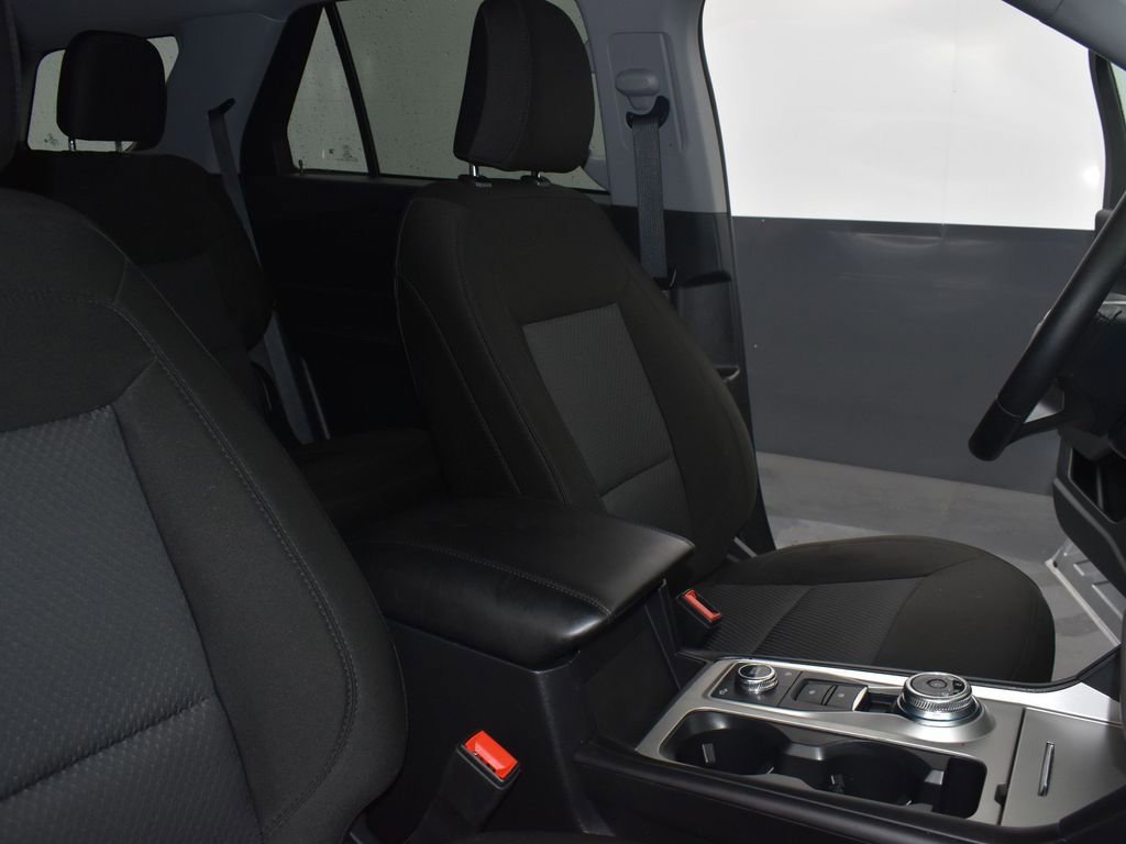 Certified 2024 Ford Explorer XLT w/ Class IV Trailer Tow Package image 29