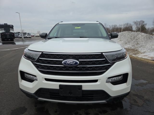 Certified 2023 Ford Explorer XLT w/ Equipment Group 202A image 7