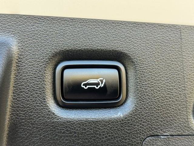 Used 2022 Hyundai Santa Fe Limited image 22