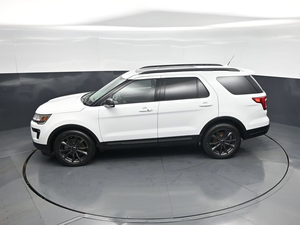 Certified 2019 Ford Explorer XLT w/ Equipment Group 202A FWD image 38