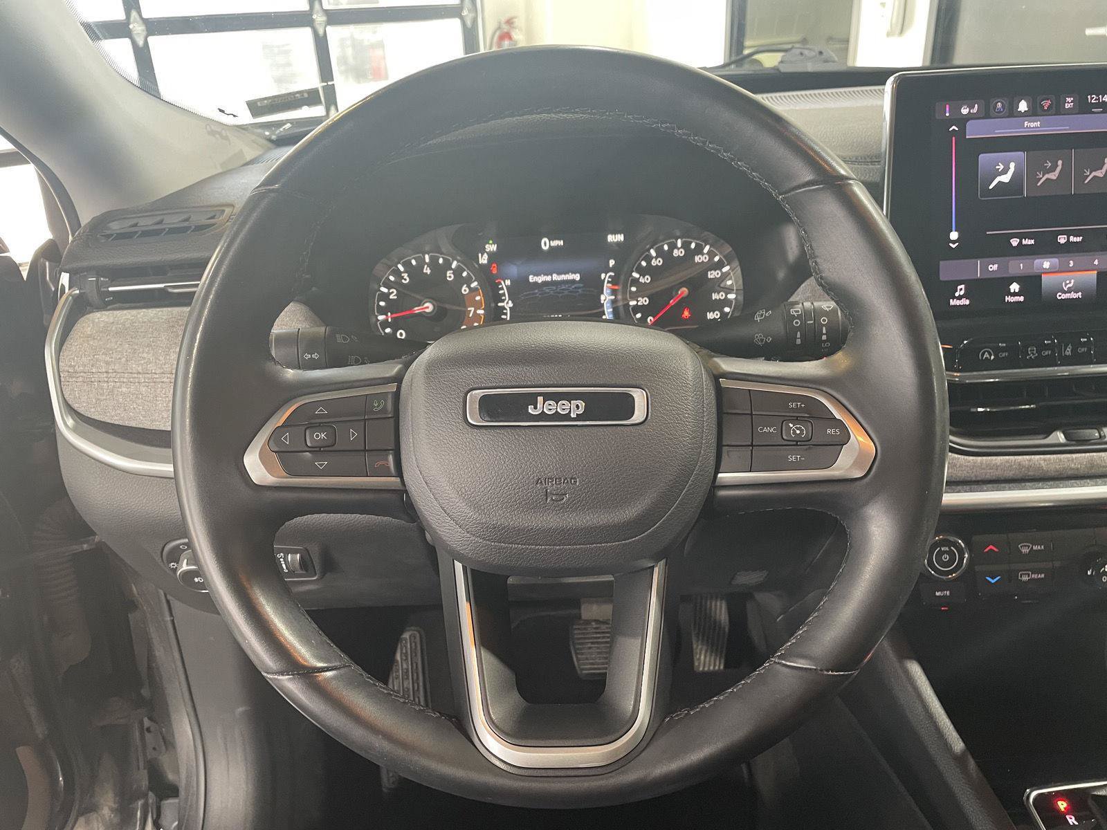 Used 2022 Jeep Compass Latitude AWD/4WD image 12