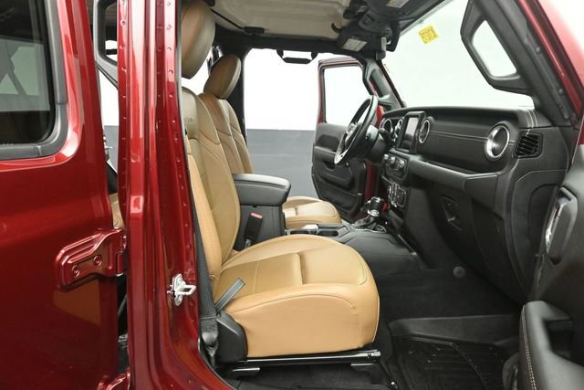 Used 2021 Jeep Wrangler Unlimited Sahara w/ Cold Weather Group AWD/4WD image 31