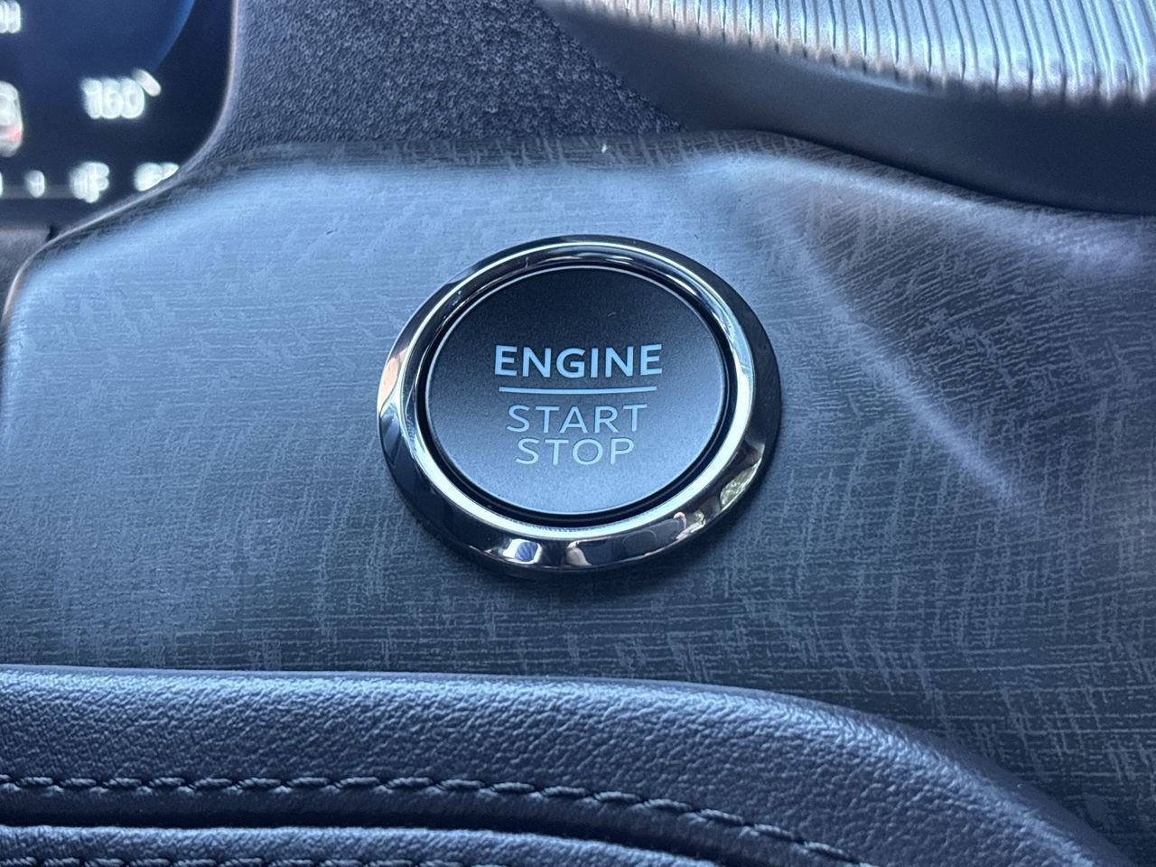 Certified 2025 Ford Explorer Platinum w/ Ultimate Package image 34